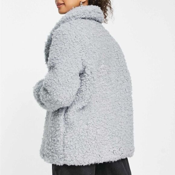 Wednesday's Girl boxy collar detail jacket in gray fluff XXS NWT‎ in packaging - Picture 2 of 4